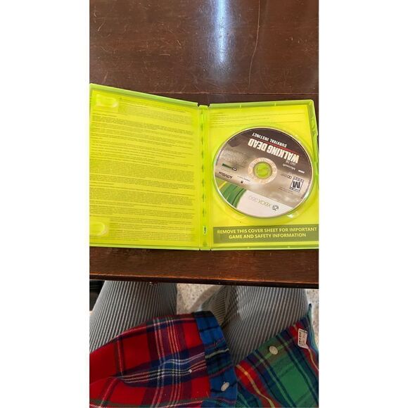 THE WALKING DEAD SURVIVAL INSTINCT XBOX 360 VIDEO GAME - Picture 6 of 7